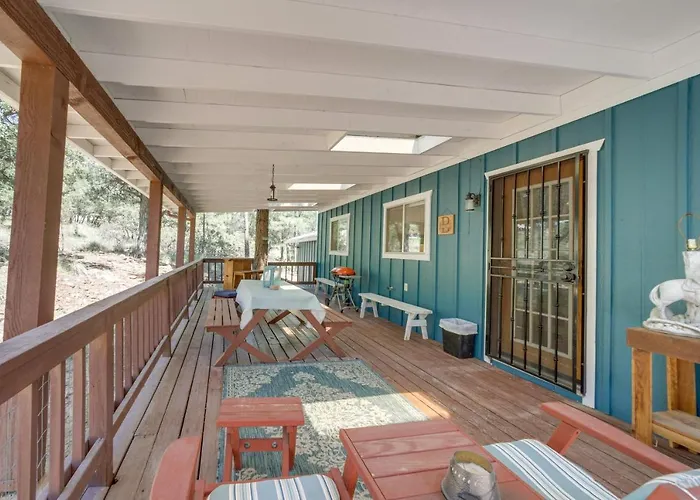 Wraparound Deck: 'breezy Pinez Cabin' In Pine! Holiday home Pine